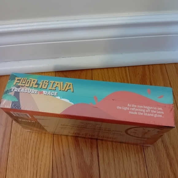 New BNIB Sealed The Floor  Is Lava Treasure Race Interactive Board Game Kids - Picture 9 of 9